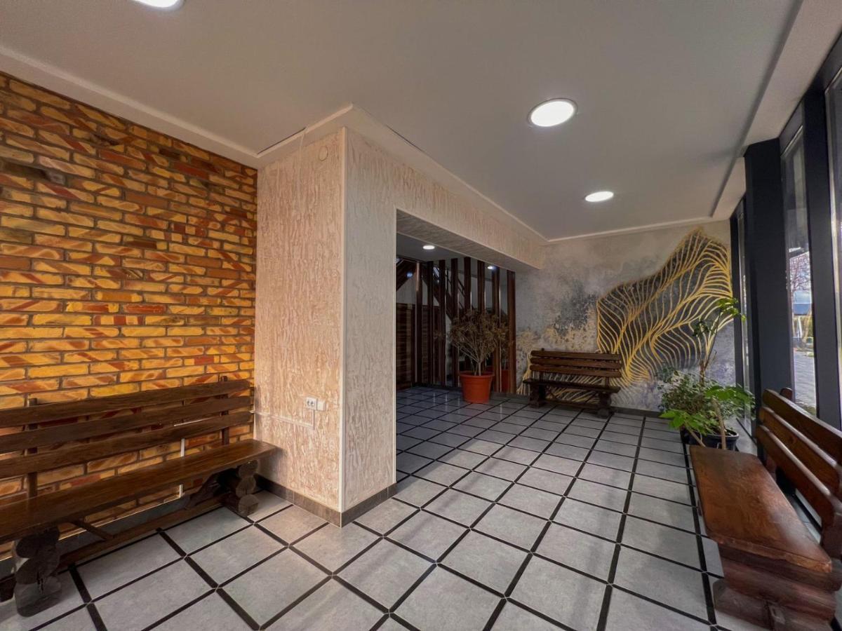 Комплекс Гостиниц Athletic Taraz Exterior foto